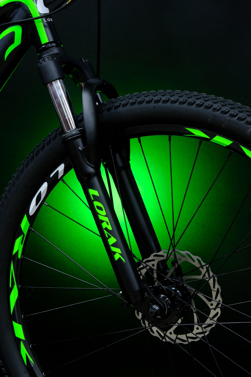 Lorak MAX 200 Матовый Чёрный/Зелёный 15р (на рост 141-160)