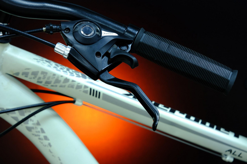 LAND JACK 26 Белый/Чёрный